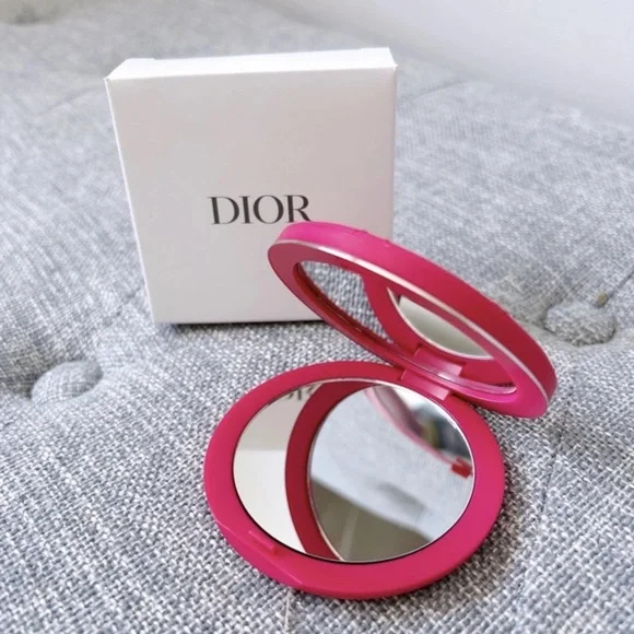 Dior Compact Mirror (RED) - Picture 3 of 3